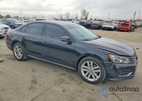 2019 Volkswagen Passat Wolfsburg z USA, uszkodzony, nr VIN 1VWLA7A36KC003527